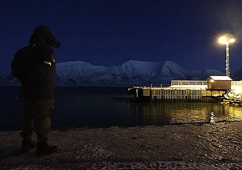 Am Hafen von Longyearbyen