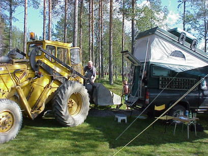 ... auch schweres Gert muss her bei der Wassersuche!