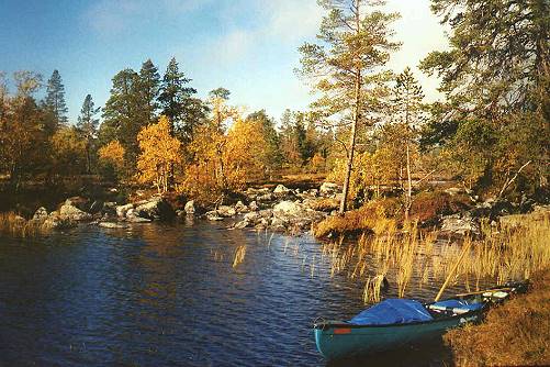 ber die Steine rber: Dahinter beginnt der treidelbare Wasserlauf ...