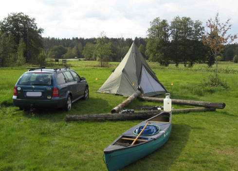 Mein Lagerplatz auf dem Gelnde der Kanubasis ...
