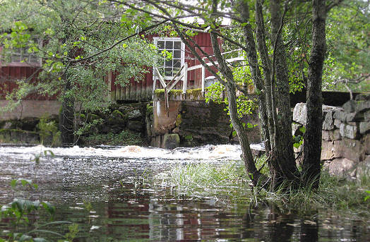 Einsatzstelle hinter dem Wehr Dammen ...