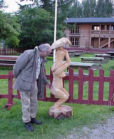 ... darf man die ungestraft betatschen??