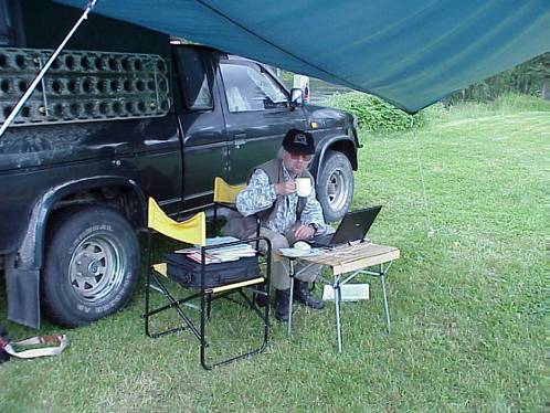 Ein Redakteur bei harter Arbeit ...