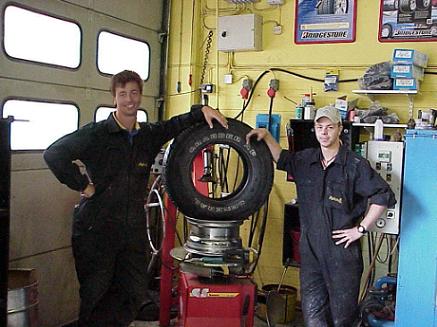 ... das Lappi Rallye Team mit Pickup-Reifen ...