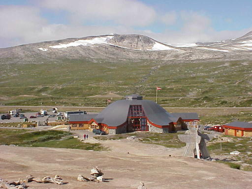 Am Polarsirkelen Center ...