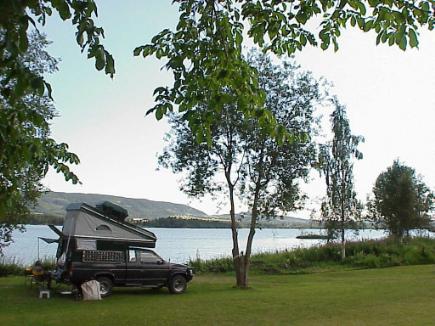 ... aber immerhin kann man es am See trinken ...