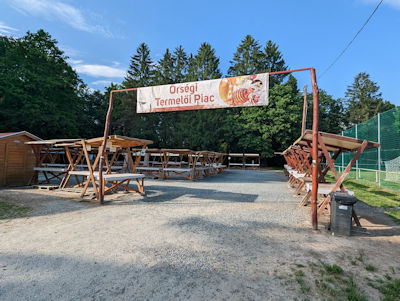 Markt mit Backofen ...