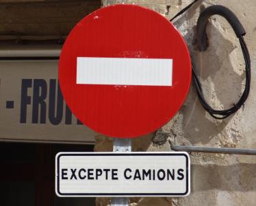 Lkw kann in der Einbahnstrae entgegenkommen! 