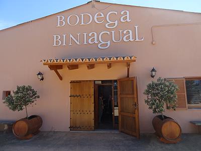 Bodega Biniagual ...