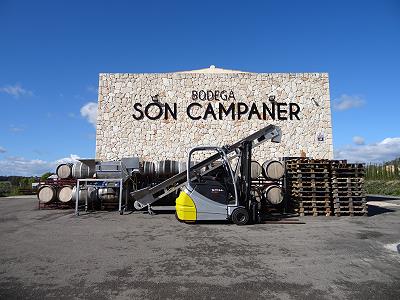 Modernes Weingut ...