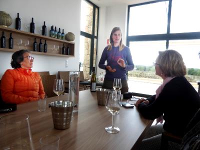 ... Verkostung im stilvollen Showroom ...