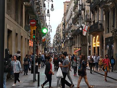 Buntes Treiben auf den Straen ...