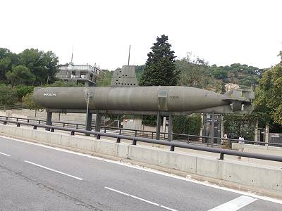 ... SA-51 am Straenrand ...