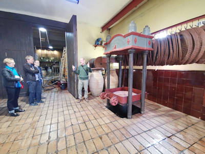 Die lpresse, die zur Weinpresse wurde ...