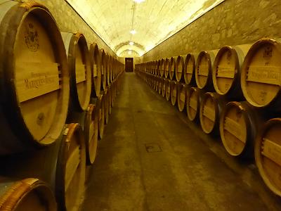 ... in die Fsser, in die Flaschen ...