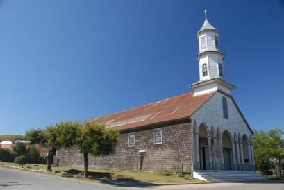 Aus Holz gebauten Inselkirche