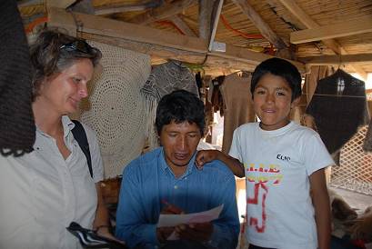 Vater mit geschftstchtigem Sohn ...