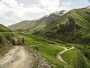 ... und sie schlngelt sich das Tal hoch ...