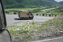 Hinunter ins Tal nach Ambrolauri ...