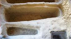 ... und Grber fr Erwachsene und Kinder ...