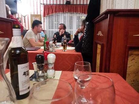 In Lenti findet man etliche Lokale ...