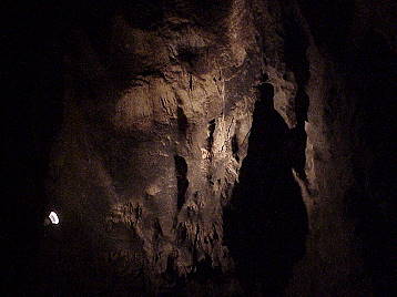 Als einzige Besucher in der Tropfsteinhöhle ...