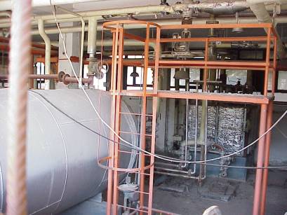 Reste von Produktionsanlagen ...